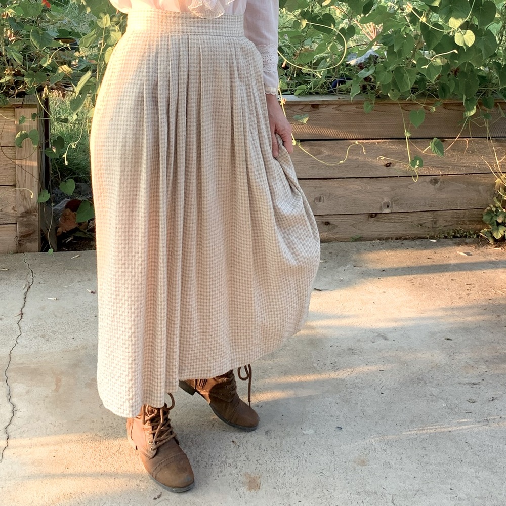 1990s Norton McNaughton cream gingham a-line skirt.